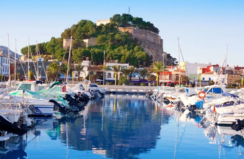 Denia Apartment | Spacious 3-Bedroom Apartment with Pool for Up to 6 Guests