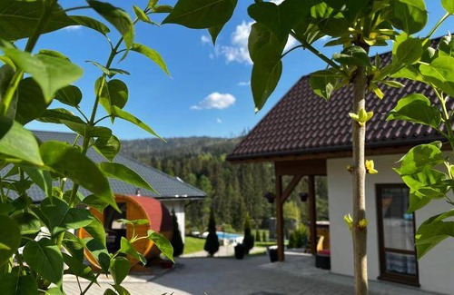 Ujsoy Ski Chalet | Spacious 2-Bedroom Chalet with Pool - Perfect for Families