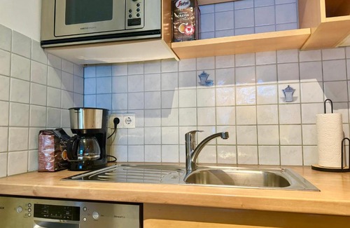 Kaisermuhlen Apartment | 90 m2 Donau City Maisonette with Free Parking