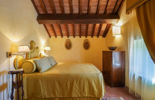 Dicomano House | Spacious 90 m² House with Private Pool for 4 Guests