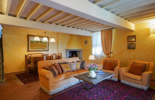 Dicomano House | Spacious 90 m² House with Private Pool for 4 Guests