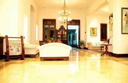 Wonosobo Resort | Spacious 2-Bedroom Resort with Pool & Dining Options