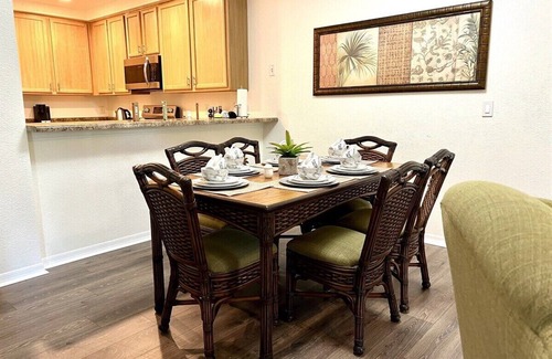 Calabria Apartment | Relaxing 9055 Resort Gem Condo with Pool & Lake Views