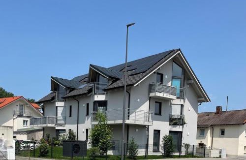 Rosenheim Apartment | Discover UNiQE: Spacious Terrace & Family Friendly Amenities