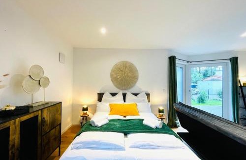 Rosenheim Apartment | Discover UNiQE: Spacious Terrace & Family Friendly Amenities