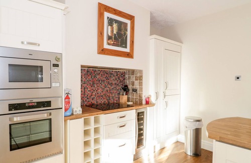 Rhos on Sea House | Family-Friendly Retreat with Garden in Rhos-On-Sea