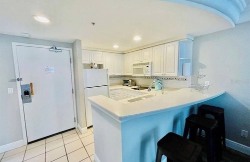 Ortona Park Resort | Ocean View 1BR with Private Balcony & Full Kitchen