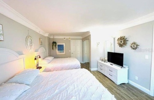 Ortona Park Resort | Ocean View 1BR with Private Balcony & Full Kitchen