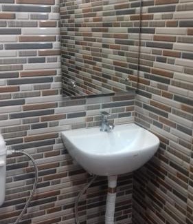 Lajpat Nagar Apartment | Comfortable Stay in Lajpat Nagar with Full Kitchen Access