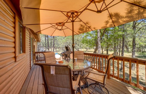 Happy Jack House | Impressive 2-Bedroom House for Up to 6 Guests
