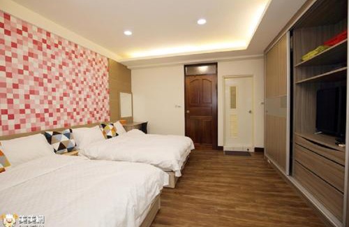 Zhushan House | Guest Rated: 10/10 at 93 Street House with Family Amenities
