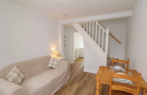 Guisborough Cottage | 94 CHURCH STREET, pet friendly, luxury holiday cottage in Guisborough