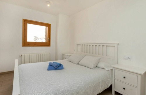 Tossa de Mar Apartment | Spacious Family Apartment with Kitchen for 6 Guests