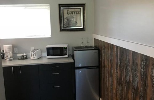 100 Mile House Hotel | Child-Friendly 94 Motel & RV Park - Rated 9.5 by Guests