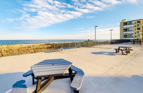 North Ocean City Apartment | 9400 Building #307