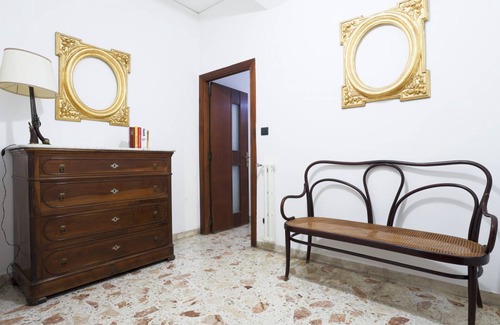 Salerno Apartment | Spacious 1-Bedroom Apartment for Families and Friends