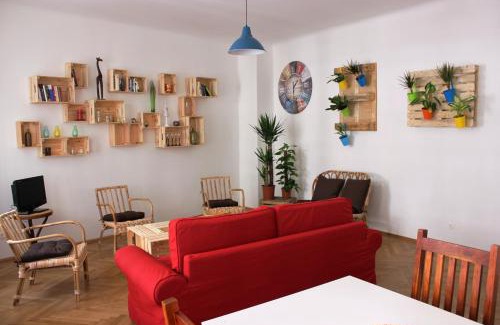 Josefstadt Apartment | Spacious 95m² Apartment Tunnel: Pet Friendly & Family Ready