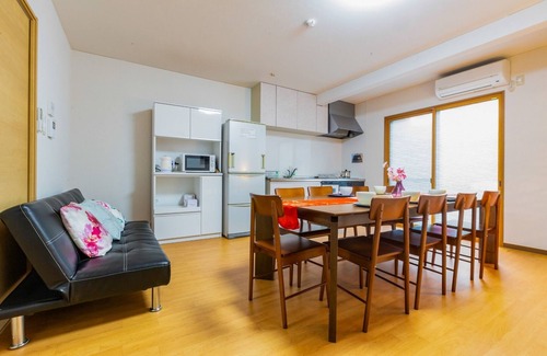 Higashinari House | Comfortable 2-Bedroom Retreat Steps from Osaka Subway