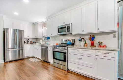 Fernandina Beach House | Pet-Friendly Piney Island House: Ideal for Families & Groups