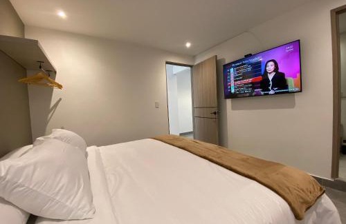 Fontibon House | 96K Premium Suite - Habitaciones a minutos del Aeropuerto en Bogotá