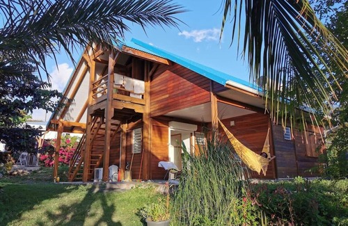 Saint-Charles Apartment | Gîte Sud-Ô-Naturel "Palmier" with Ocean View & Pool Access