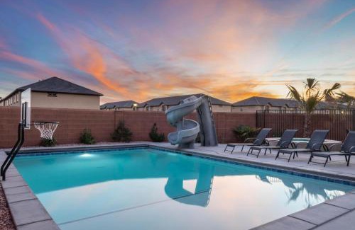 Santa Clara House | Escape to Grand Resort: Private Pool & Recreation Court