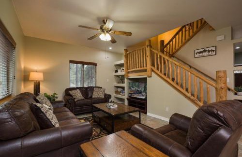 Forest Lakes House | Discover 984 Pine Valley Forest Lakes: Pet-Friendly Retreat