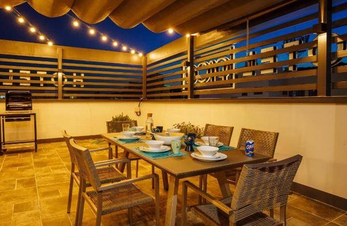 Chungmu Hotel | Spacious 2-Bedroom Retreat for Up to 8 Guests with Pool