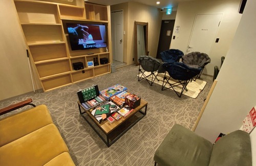 Ryogoku House | Top-Rated Ryogoku Hotel with Karaoke & Private Rooms