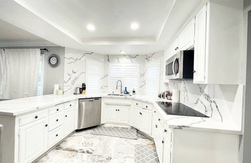 Southwest Anaheim House | Family-Friendly 6BR Home Close to Disney & Convention Center