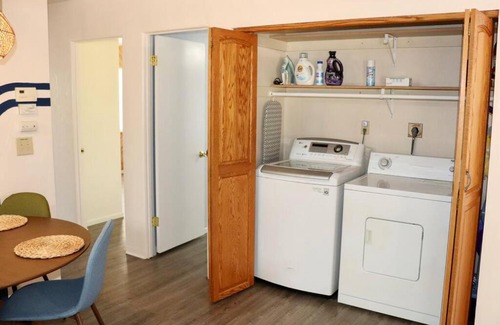 South Redlands House | Boho Retreat: 9min to Univ of Redlands & Downtown Access