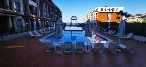 Sarafovo Apartment | Discover Relaxation at Ах Морето: Poolside Retreat Awaits