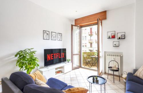 Acquabella Apartment | Family-Friendly Suite Near BESTA & Istituto Tumori