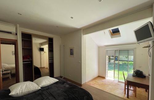 Saint-Vivien-de-Medoc House | Family-Friendly Retreat 10 Minutes from the Ocean & Surf Schools