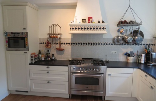 Vogelwijk House | Beautiful Semi-Detached Cottage Walkable to the Beach