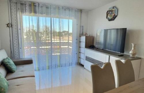 Vias Apartment | Cozy Apartment Steps from the Beach for Family Getaways