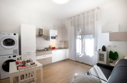 Pero Apartment | Ideal Family Retreat: 19 Min Walk to Milan Rho Fairgrounds