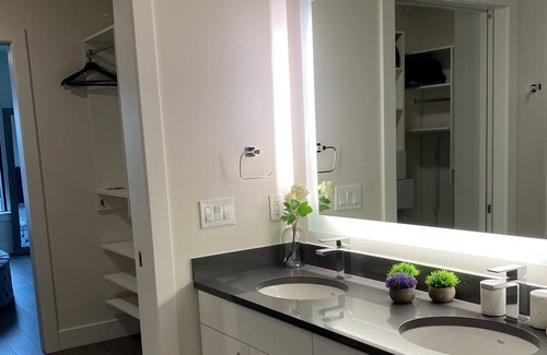 Union Apartment | A 2 BDR Resort like Apt Near EWR Airport