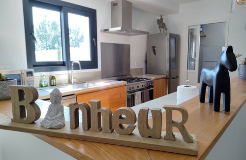 Maillane Villa | Tranquil Retreat Near Saint-Rémy with Private Pool