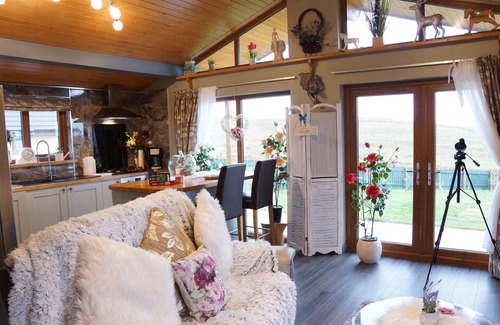 Clachtoll House | Relaxing Retreat Steps from a Serene Beach Oasis