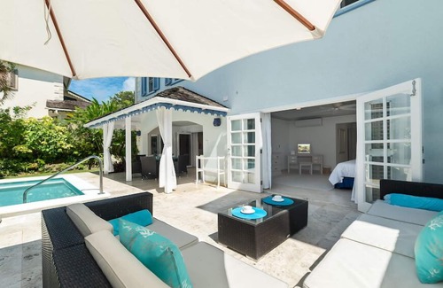 Folkestone Villa | A 3 bedroom fully renovated villa with a beautiful tropical garden