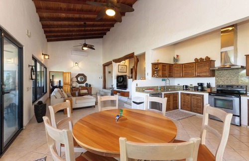 El Cerro Villa | Exquisite 3-Bedroom Retreat with Oceanfront Views