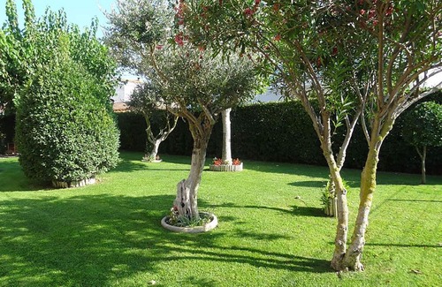 Els Griells Apartment | Family-Friendly Hotel Steps from the Beach and City Center