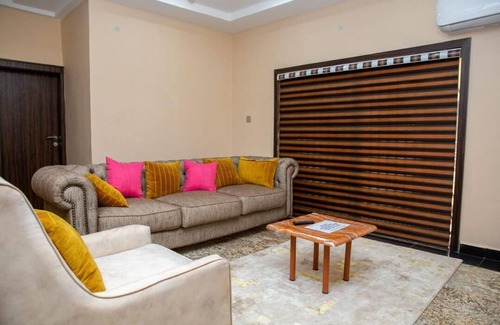 Wuse 2 Apartment | Family-Friendly 4-Bedroom Duplex for Memorable Stays