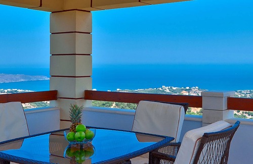 Stalos Villa | Exceptional 4-Bedroom Villa with Ocean Views Near Chania