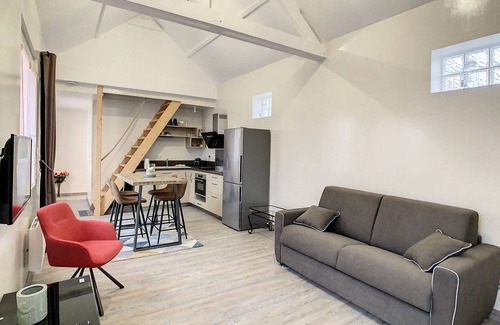 Lacroix-Saint-Ouen House | Charming Retreat 4 km from Compiègne with Kitchen & Breakfast