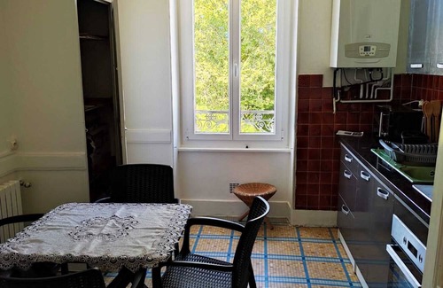 Nevers Apartment | Convenient Apartment Near Nevers Station with Spa & Hot Tub
