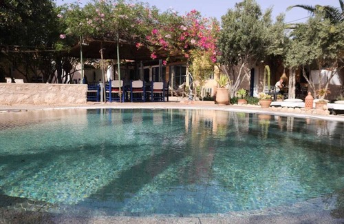 Ghazoua Villa | Convenient Retreat: 7 Bedrooms, Pool & Breakfast Included