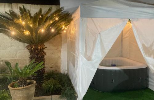 Lizzanello Apartment | Domus Antiqua: Relaxing Spa Retreat with Family Fun