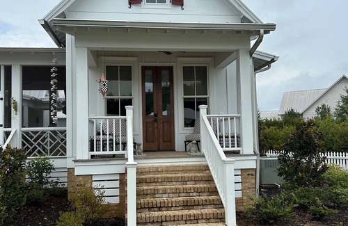 Taylor Cottage | Discover a 5-Star Cottage with Ocean Views in Plein Air